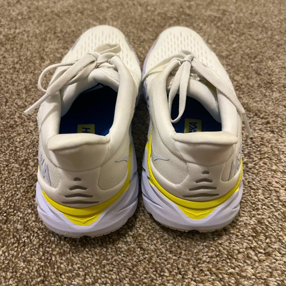Hoka clifton 7 size 6 white color shoes